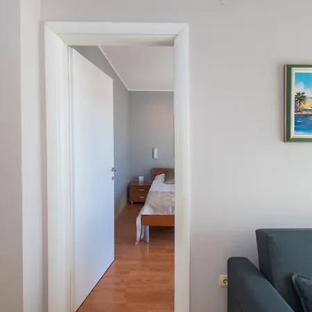 Ivica Apartment Vodice
