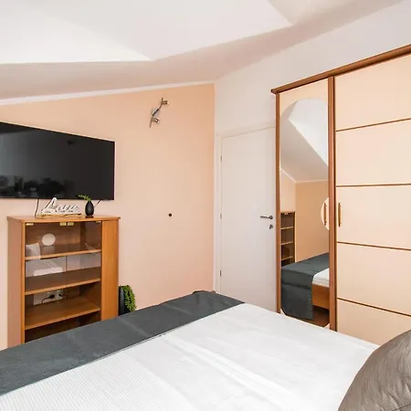 Ivica Apartment Vodice