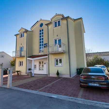 Apartment Ivica