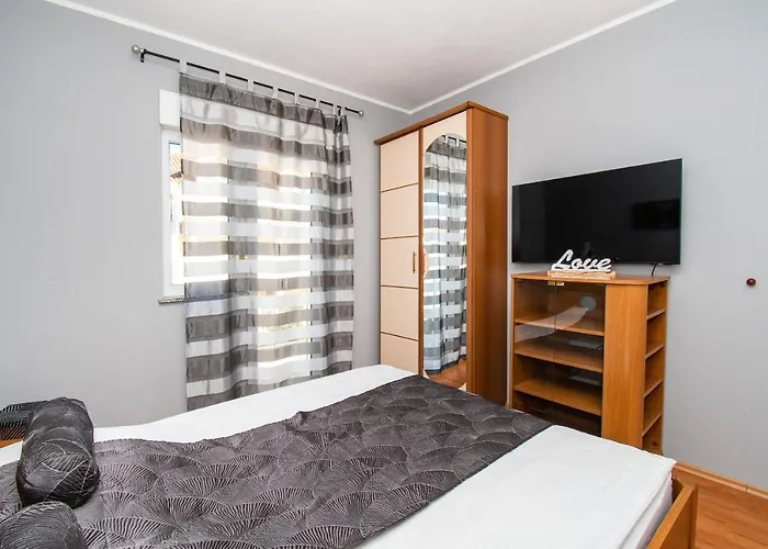 Ivica Апартаменты Водице