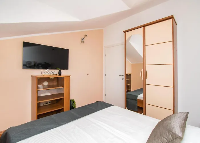 Ivica Апартаменты Водице